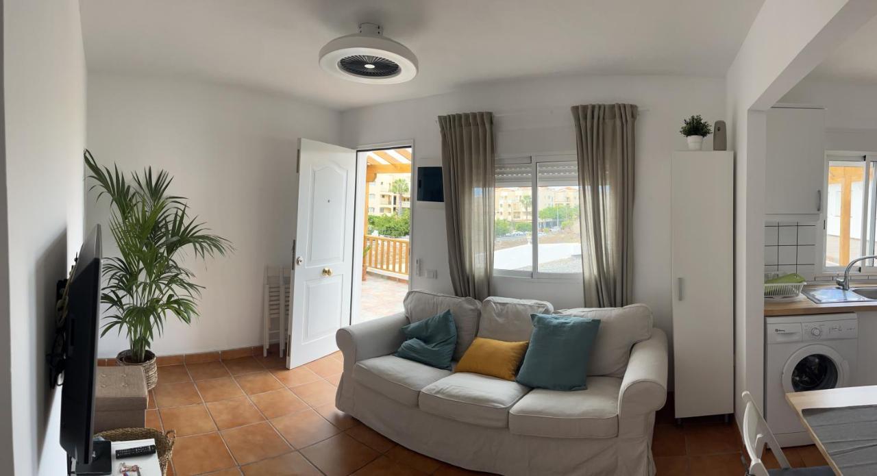 2 Bedroom Apartments Los Cristianos Beach Tenerife Tamaragua Арона Екстер'єр фото