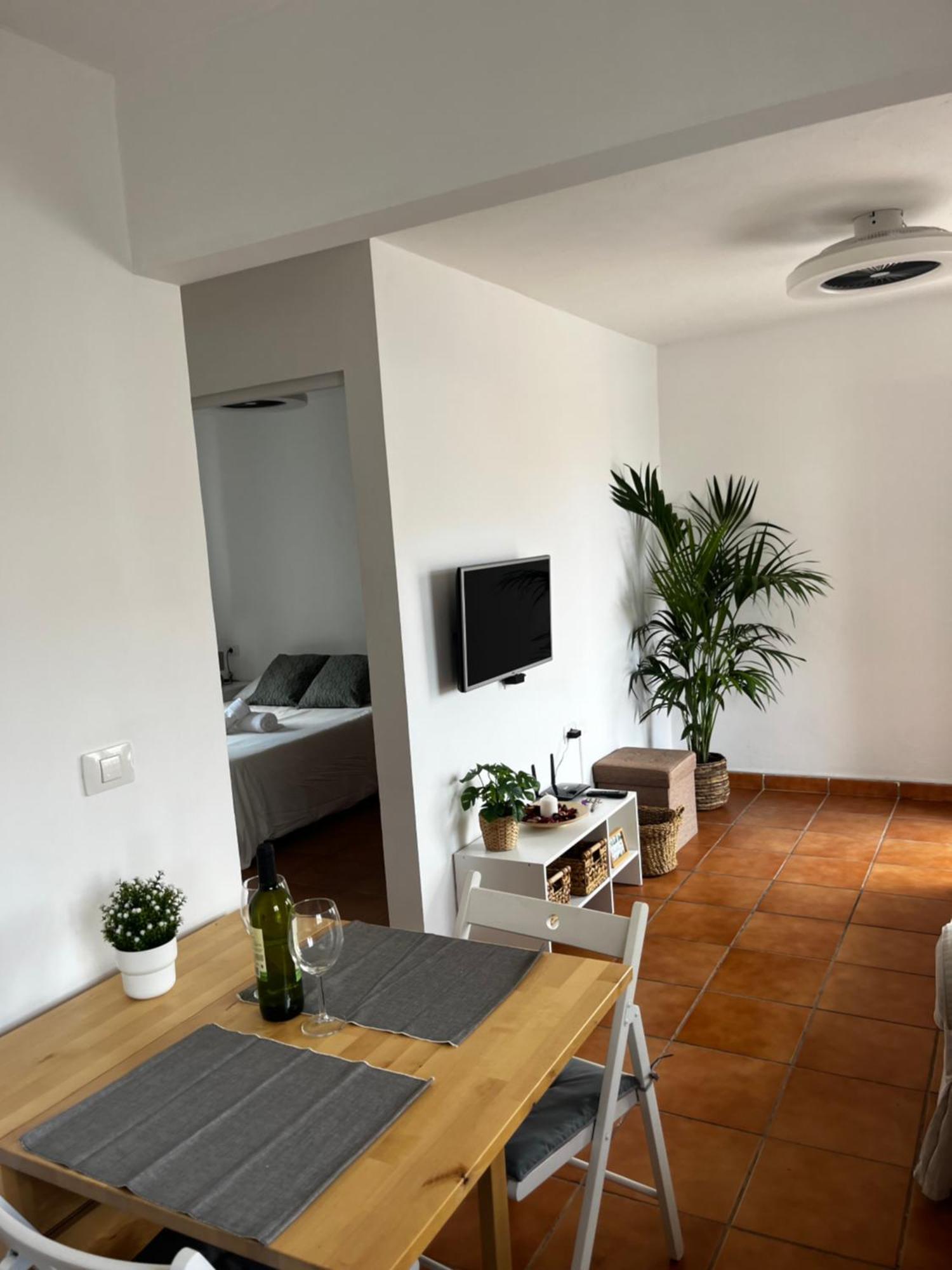 2 Bedroom Apartments Los Cristianos Beach Tenerife Tamaragua Арона Екстер'єр фото